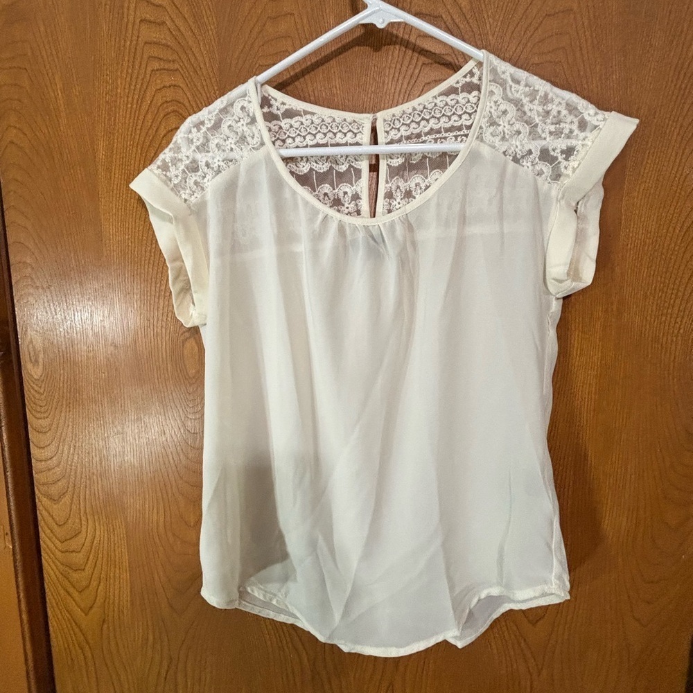 Source Unknown Cream Lace Accent Blouse